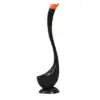 Brosse WC incurvée noire avec poignée orange, design ergonomique pour nettoyage efficace.